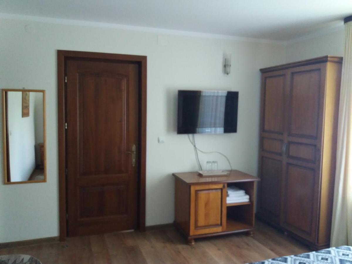 Pensiunea Alunis Hotell Sadova  Rum bild
